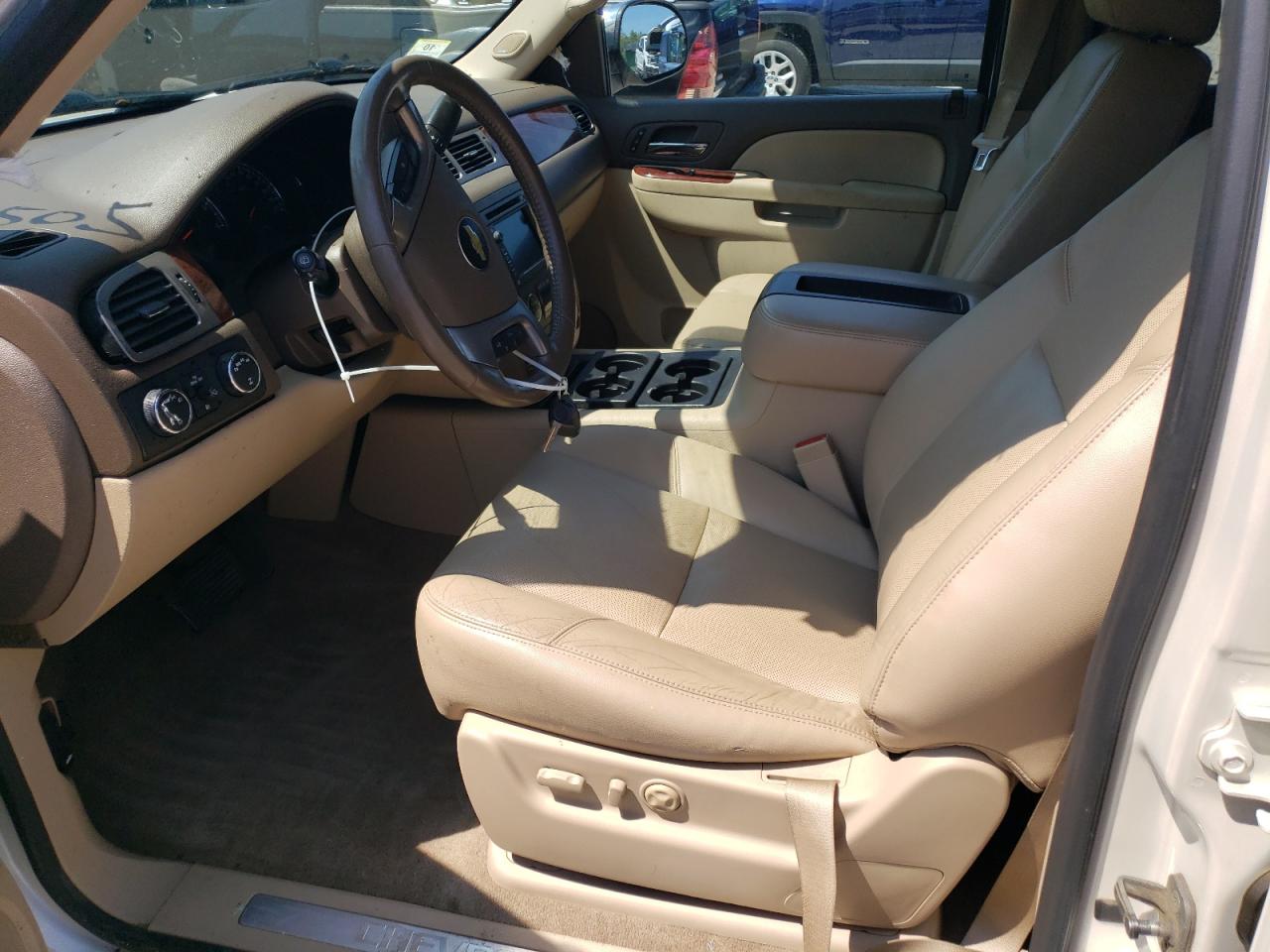 2011 Chevrolet Tahoe K1500 Ltz VIN: 1GNSKCE00BR390729 Lot: 66629345