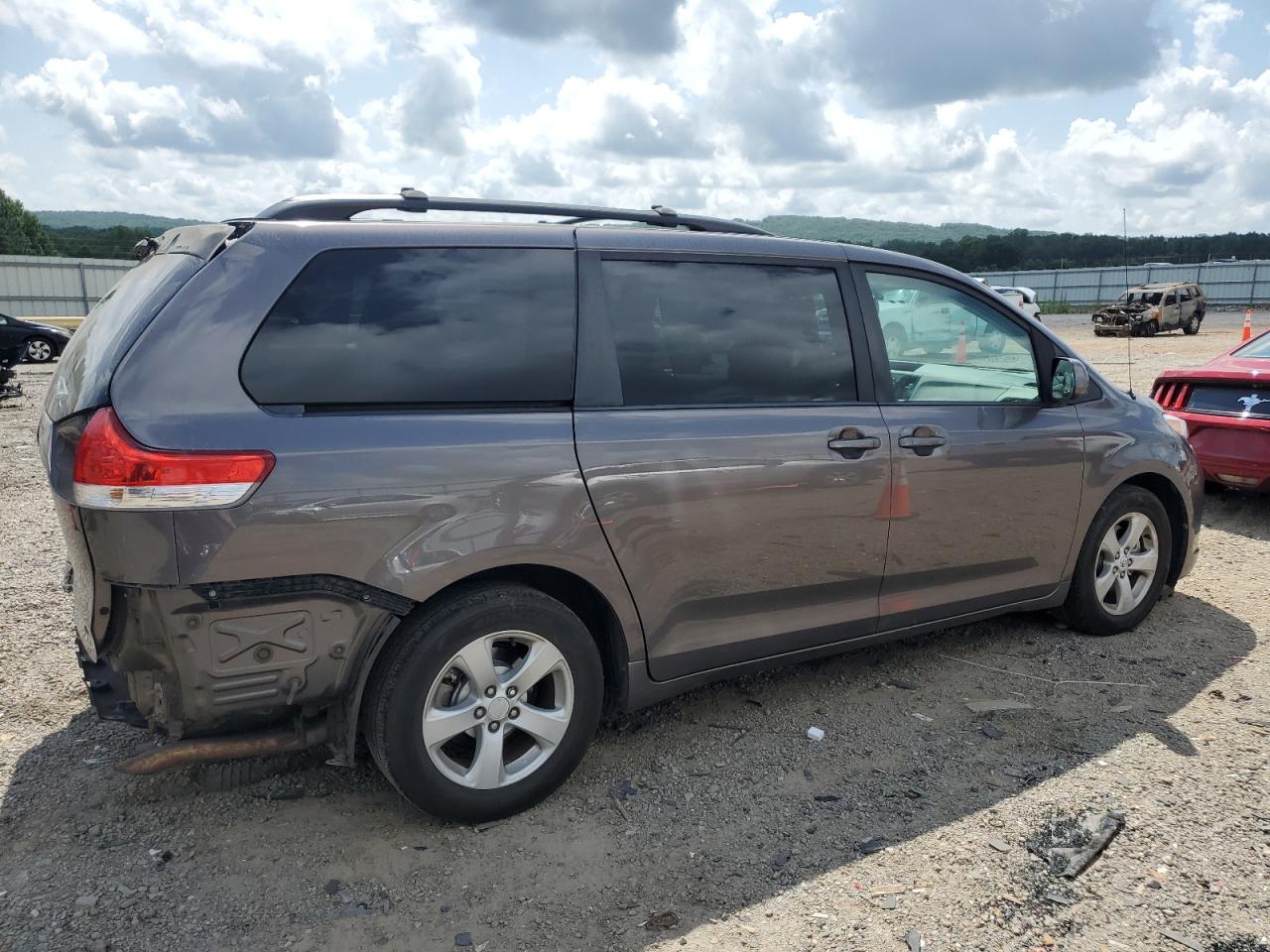 2012 Toyota Sienna Le VIN: 5TDKK3DC1CS245884 Lot: 66065855