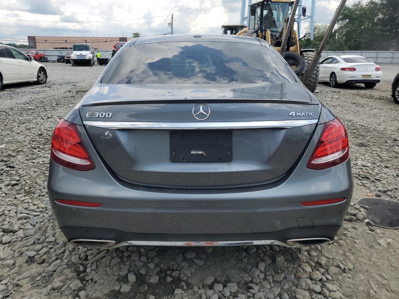 2018 Mercedes-Benz E 300 4Matic VIN: WDDZF4KB8JA301788 Lot: 64249375