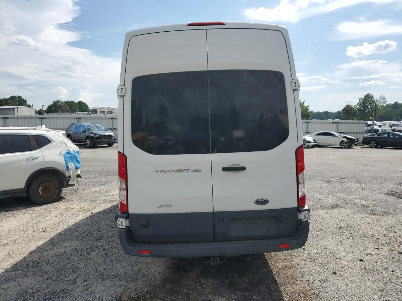 2015 Ford Transit T-250 VIN: 1FTNR3XG4FKA96681 Lot: 62611445