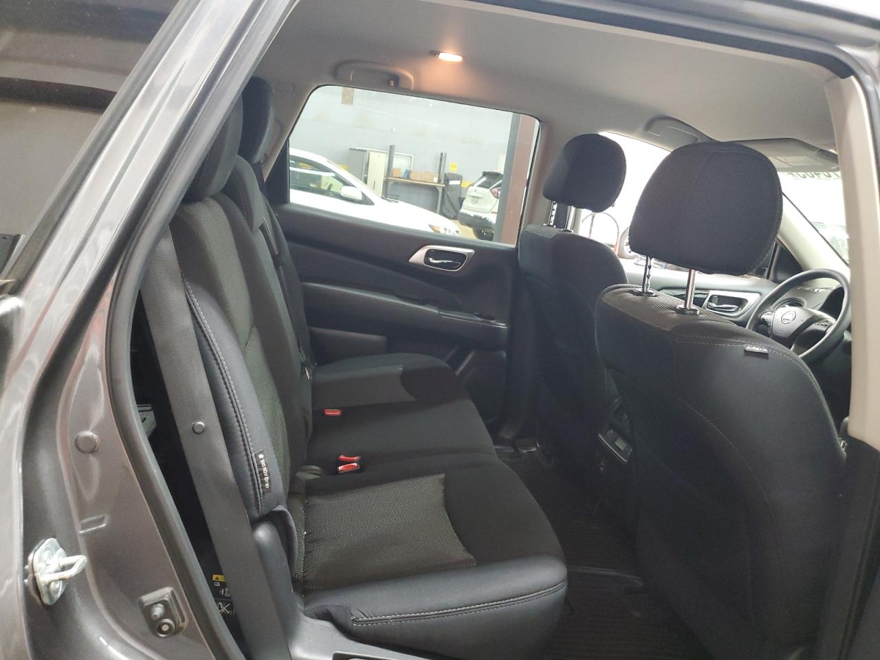 2018 Nissan Pathfinder S VIN: 5N1DR2MNXJC674404 Lot: 62276405