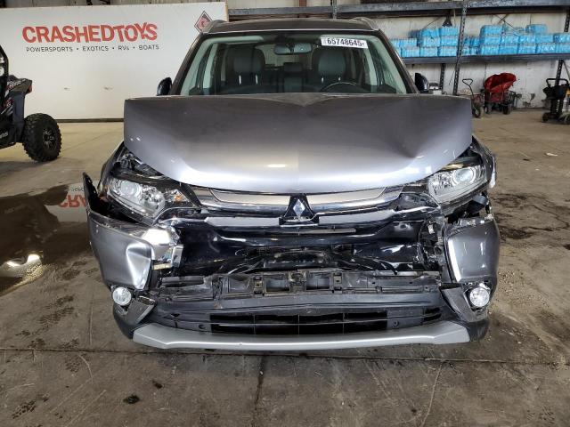  MITSUBISHI OUTLANDER 2018 Серебристый