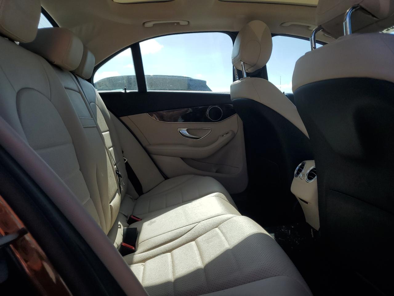 2017 Mercedes-Benz C 300 VIN: WDDWF4JB5HR242375 Lot: 64902485