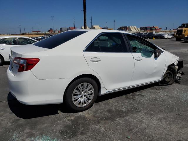  TOYOTA CAMRY 2014 Biały