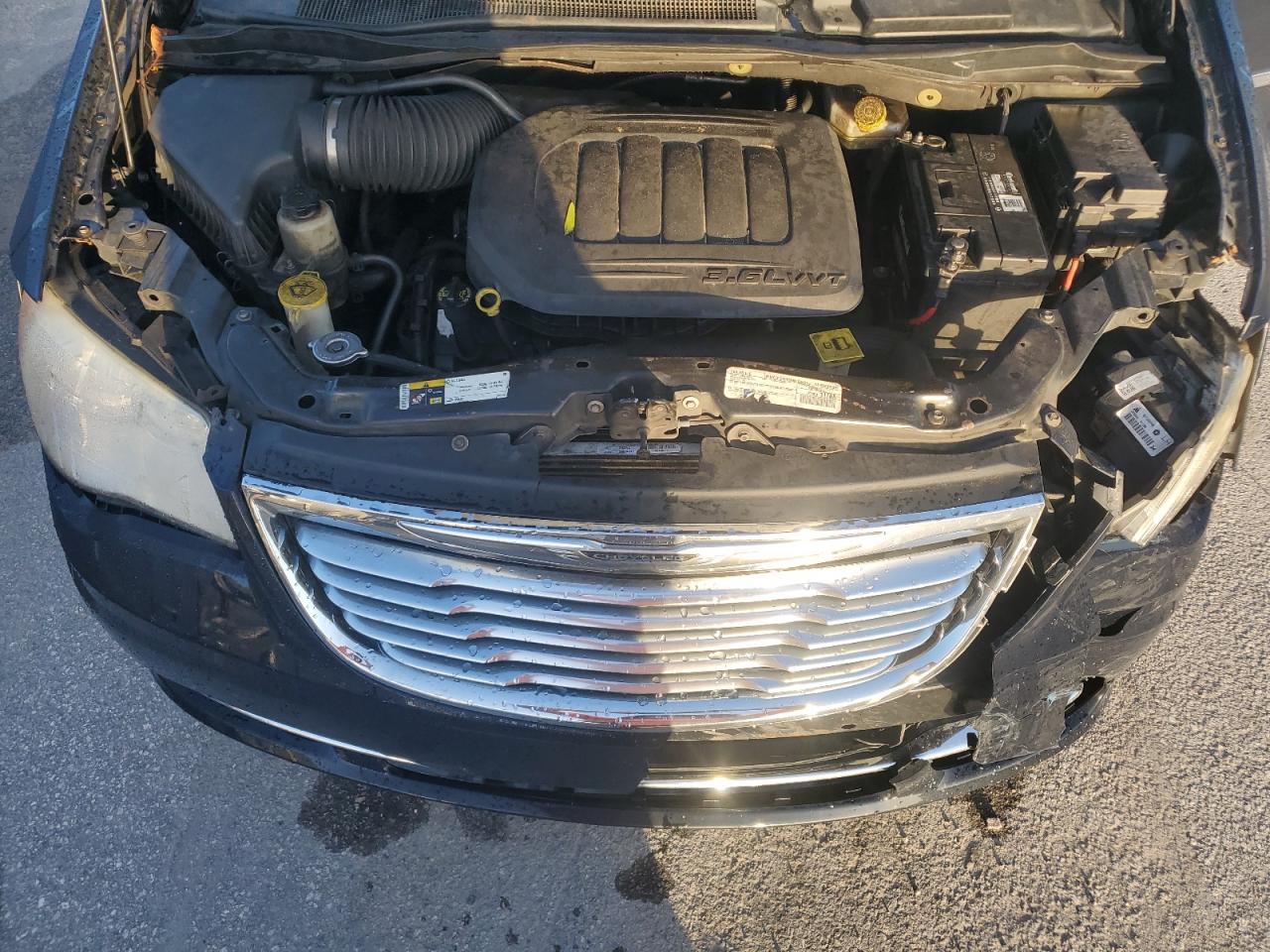 2015 Chrysler Town & Country Touring VIN: 2C4RC1BG7FR752498 Lot: 64750345