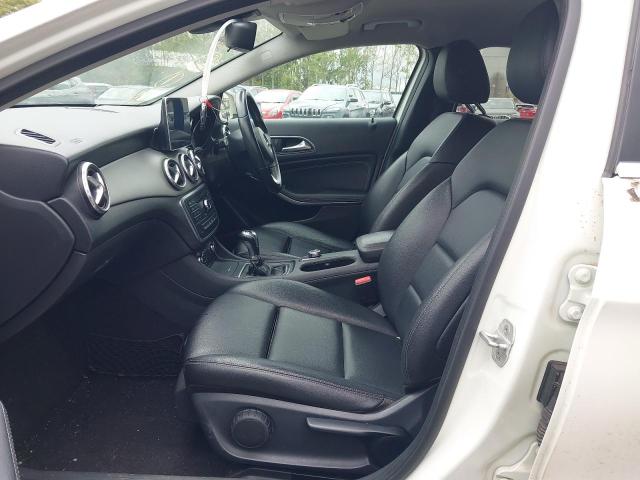 2015 MERCEDES BENZ GLA 200 D