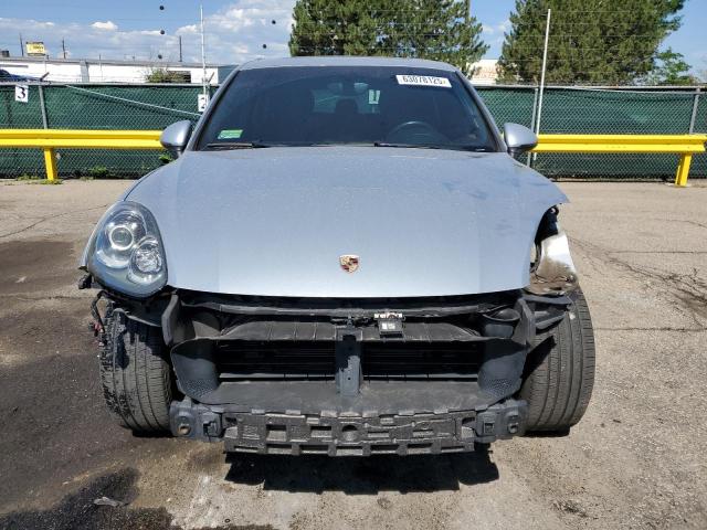  PORSCHE CAYENNE 2018 Silver