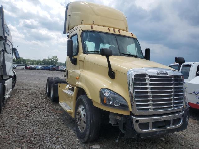 2016 Freightliner Cascadia 125 Semi Truck