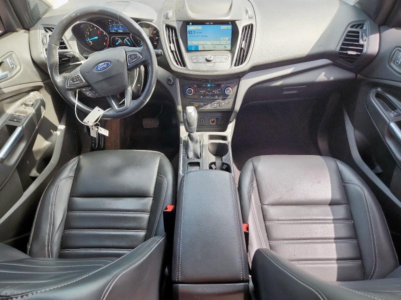  FORD ESCAPE 2019 Srebrny