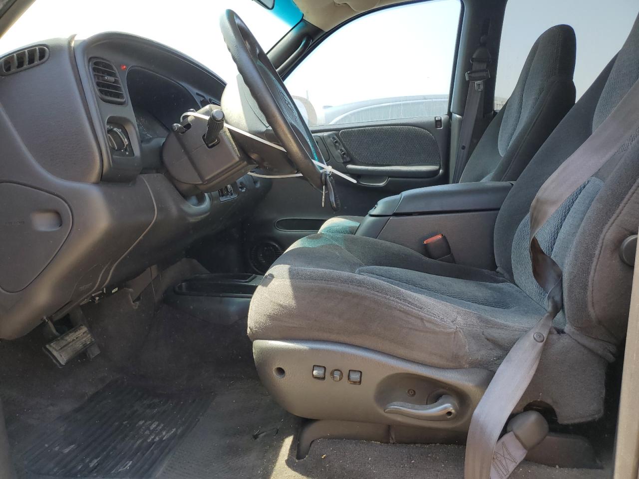 2000 Dodge Durango VIN: 1B4HR28Z5YF242716 Lot: 65978215