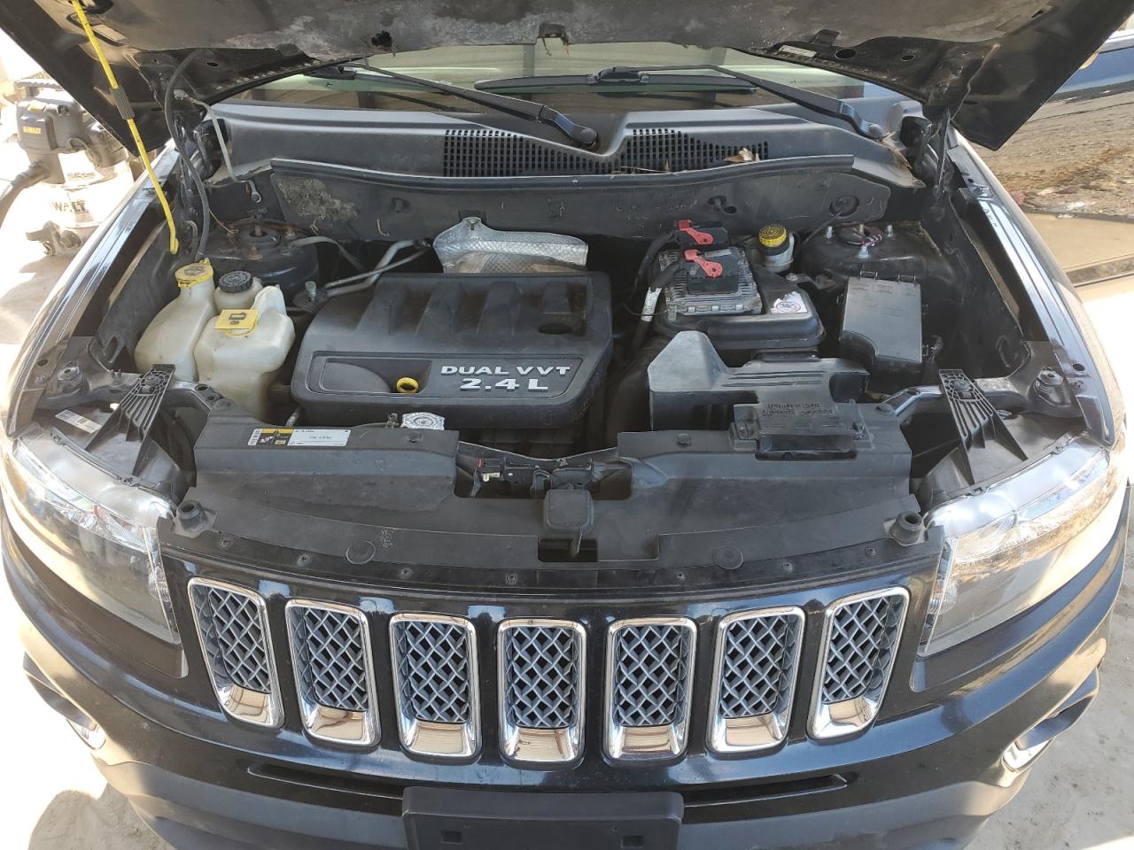 2014 Jeep Compass Latitude VIN: 1C4NJCEA1ED825860 Lot: 65144135