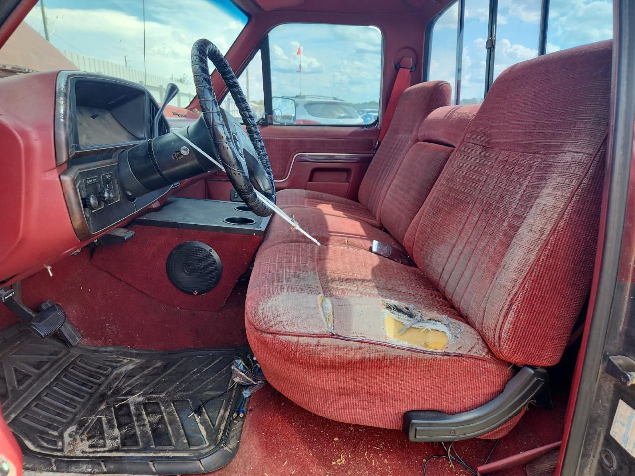 1989 Ford F350 VIN: 1FTJF35MXKN820720 Lot: 63302865