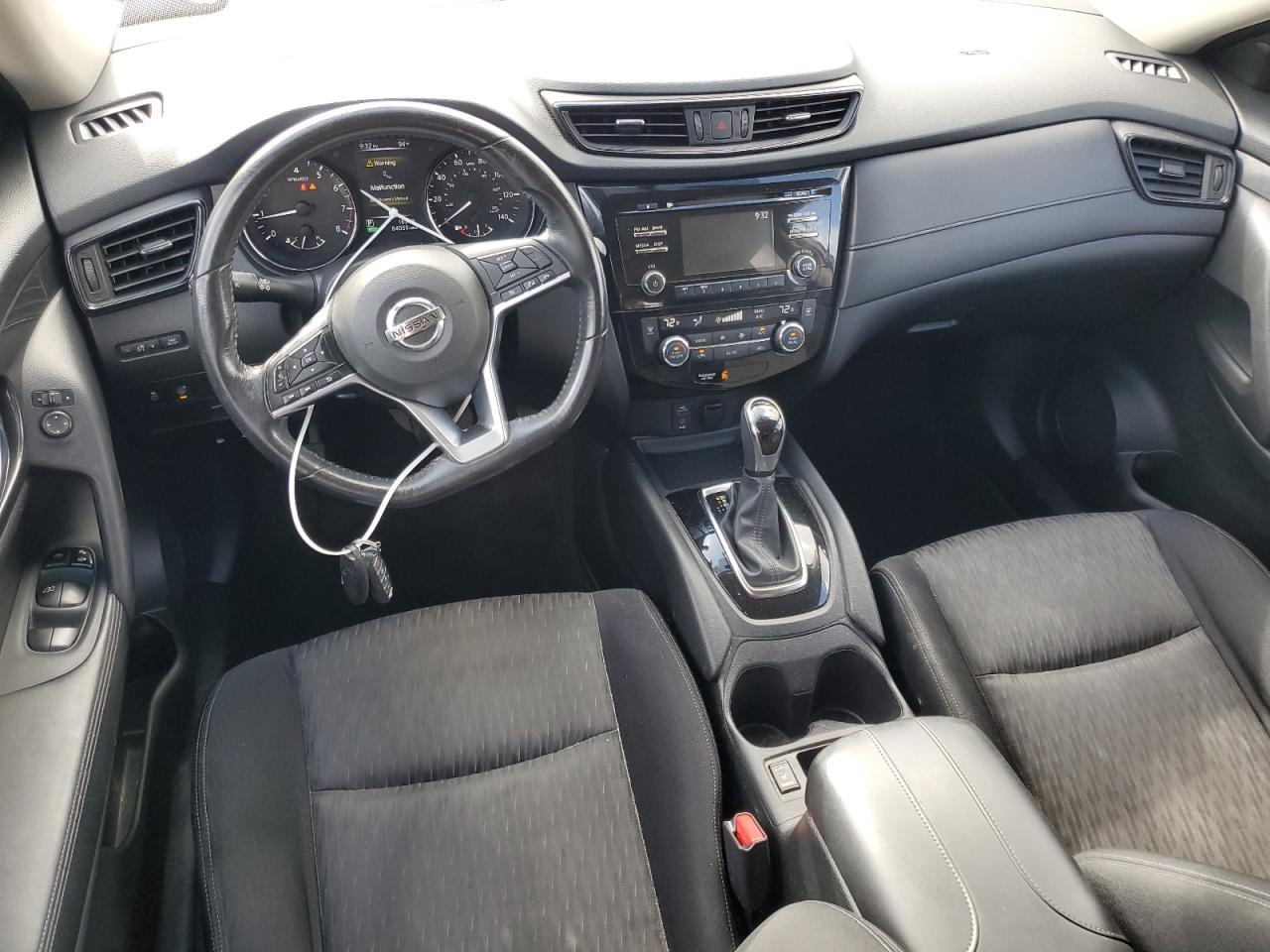 JN8AT2MT2HW397929 NISSAN ROGUE 2017