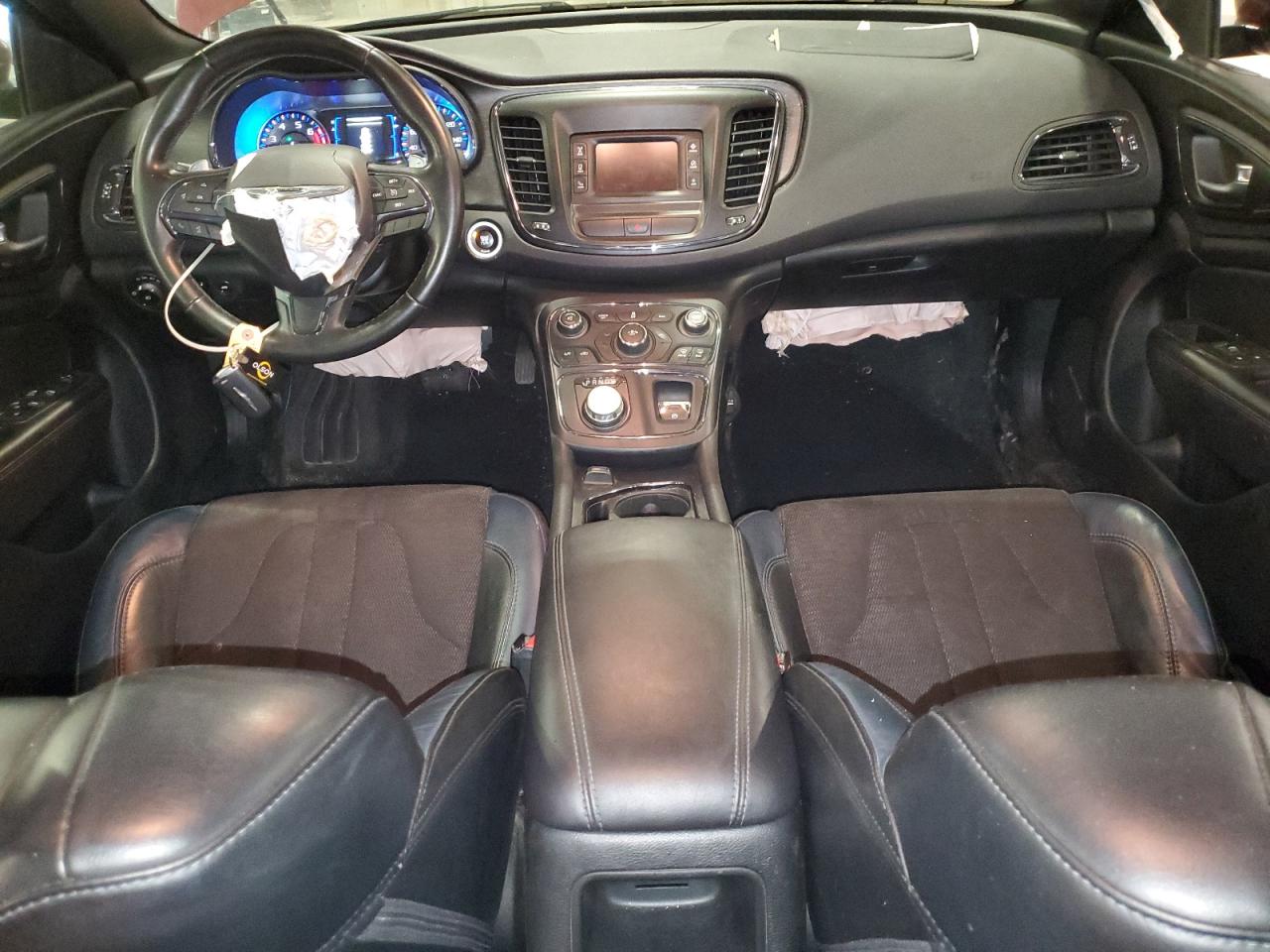 2015 Chrysler 200 S VIN: 1C3CCCBB0FN698470 Lot: 63942155