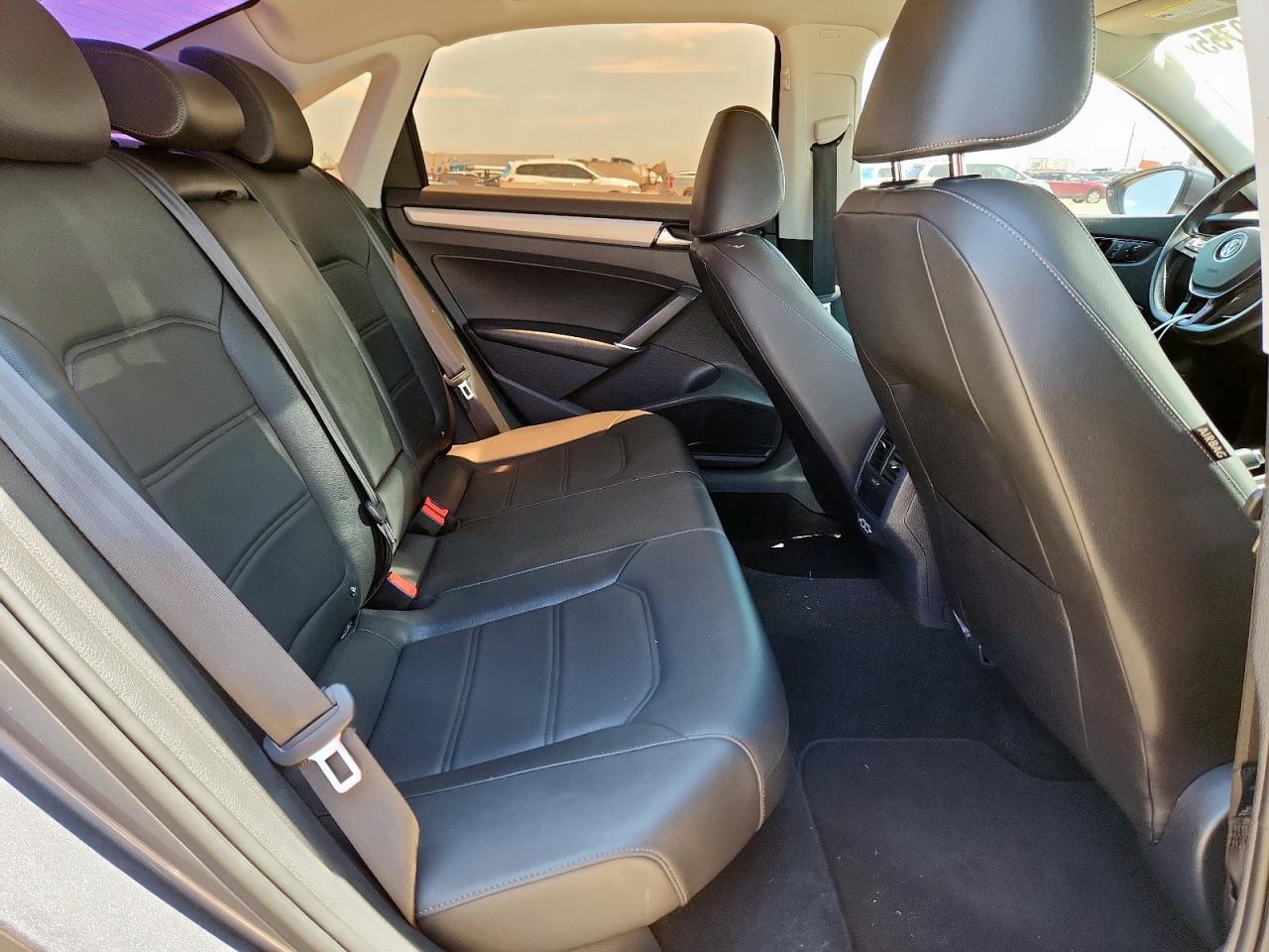 2020 Volkswagen Passat Se VIN: 1VWSA7A33LC017530 Lot: 63800755