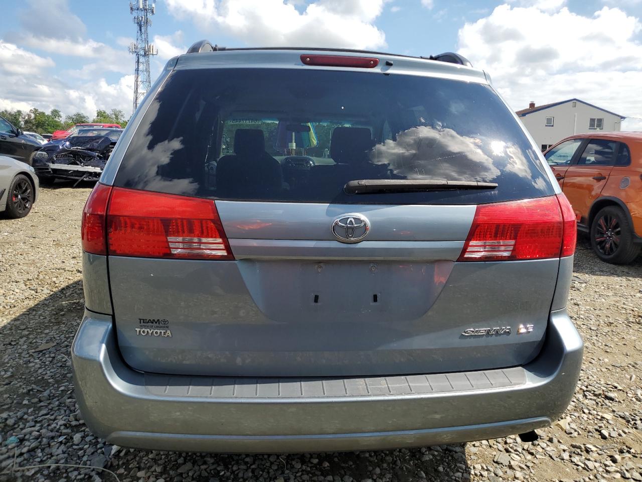 2004 Toyota Sienna Ce VIN: 5TDZA23C14S158470 Lot: 64717445