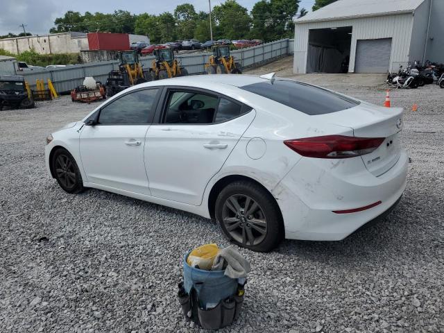  HYUNDAI ELANTRA 2018 Белы