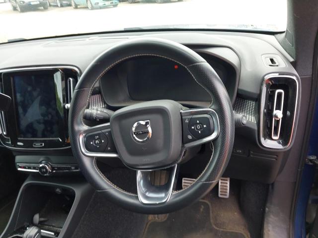 2020 VOLVO XC40 R-DES