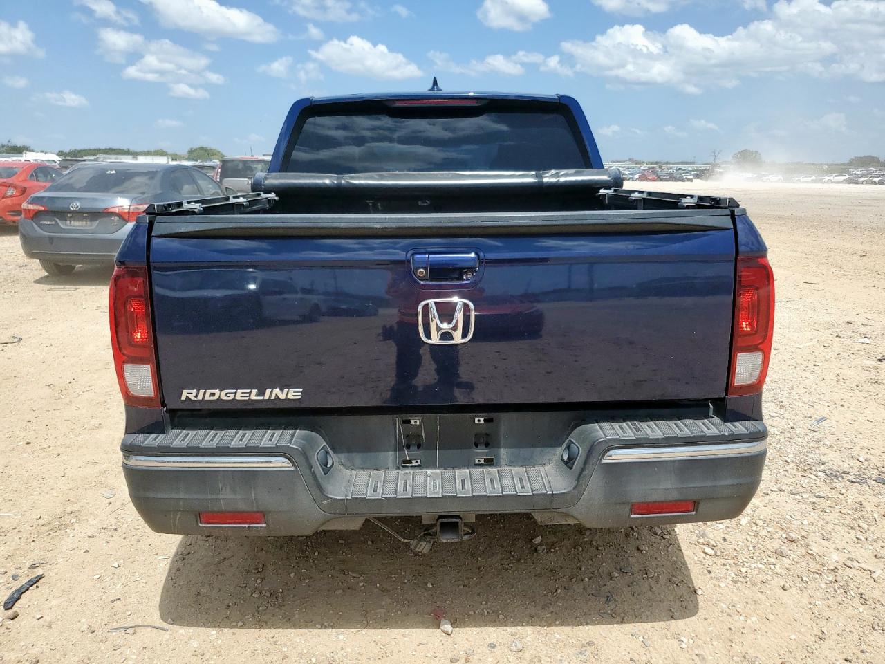 2018 Honda Ridgeline Rtl VIN: 5FPYK2F54JB001075 Lot: 63922305