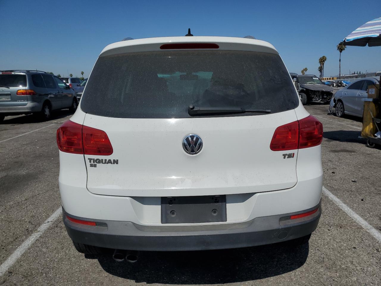2016 Volkswagen Tiguan S VIN: WVGAV7AXXGW027610 Lot: 65474025