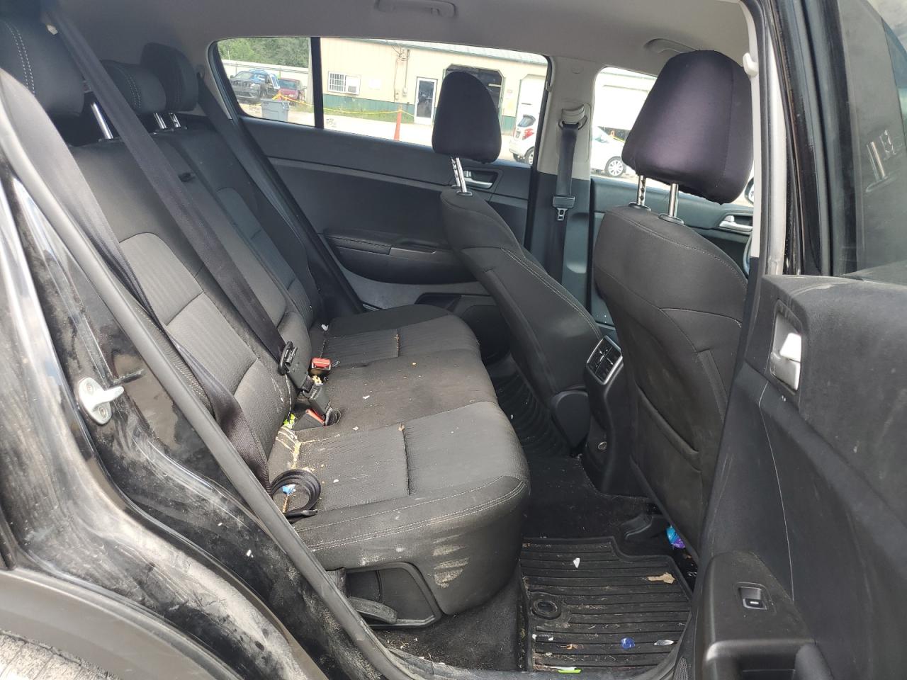 kndpmcac7h7123133 KNDPMCAC7H7123133 2017 Kia Sportage Lx