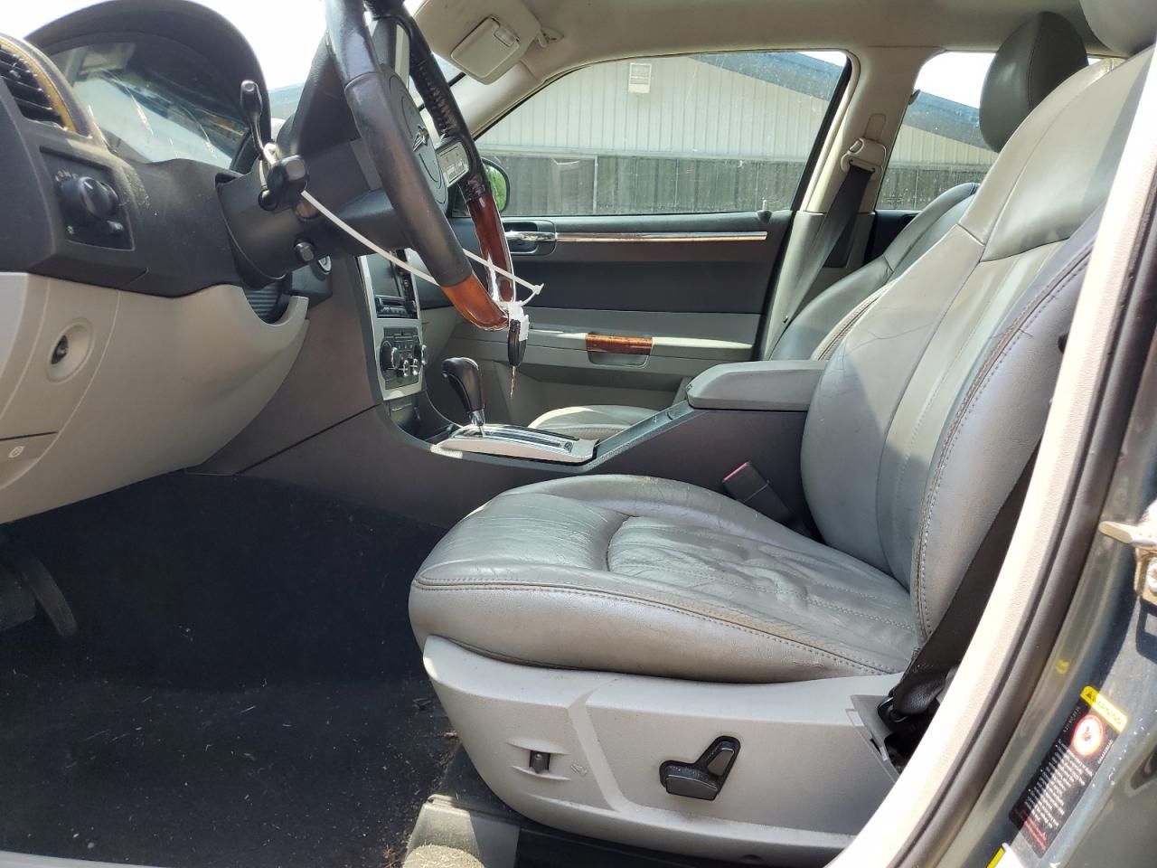 2006 Chrysler 300C VIN: 2C3LA63H56H104930 Lot: 64405775