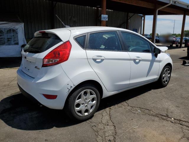  FORD FIESTA 2013 Белы