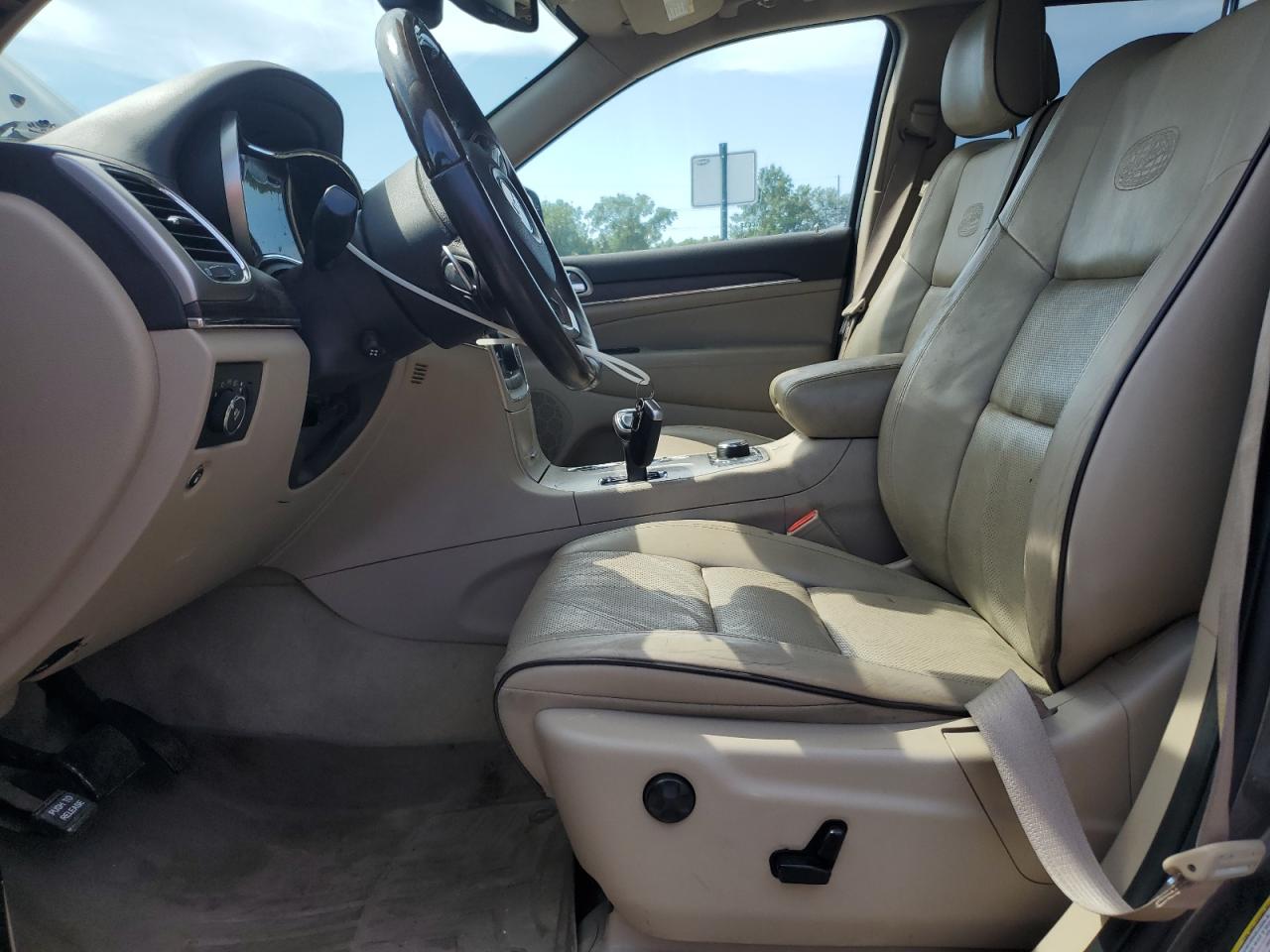 1C4RJFCG8EC220363 2014 Jeep Grand Cherokee Overland