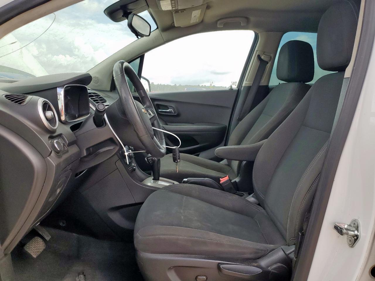 KL7CJKSB7GB517621 CHEVROLET TRAX 2016