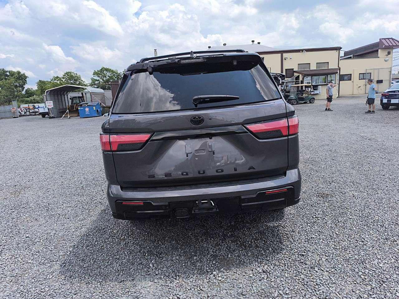 7SVAAABA4RX029430 TOYOTA SEQUOIA 2024