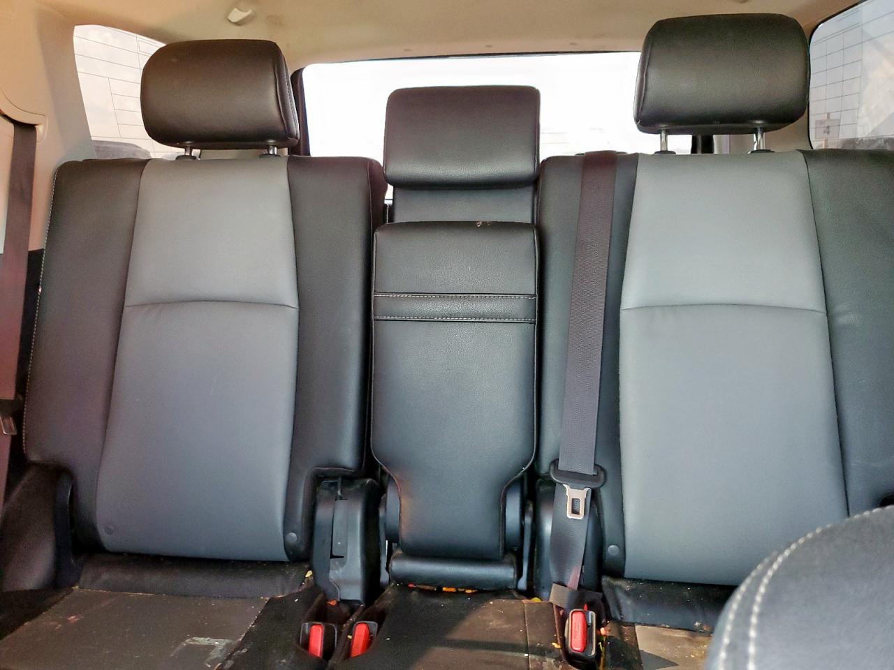 2021 Toyota 4Runner Sr5 VIN: JTEFU5JR2M5233570 Lot: 64588995