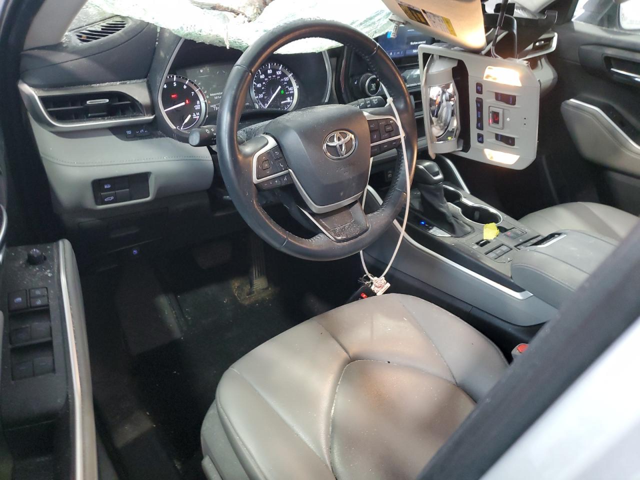 2022 Toyota Highlander Xle VIN: 5TDGZRBH4NS560801 Lot: 63817915