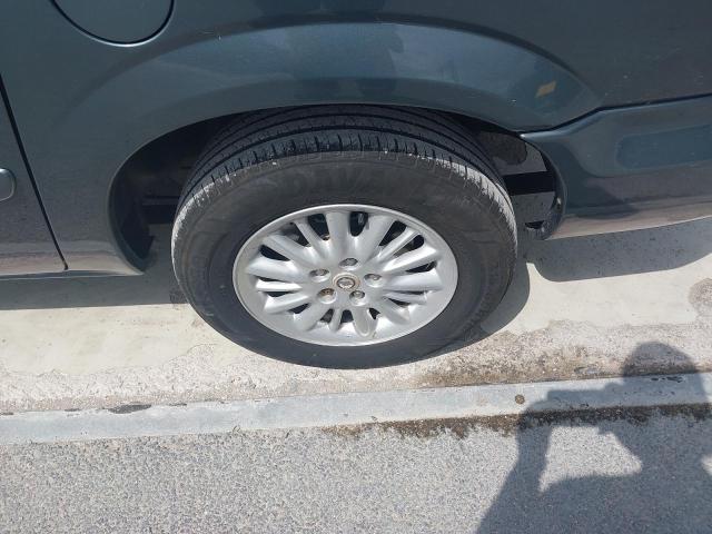 2006 CHRYSLER VOYAGER LX