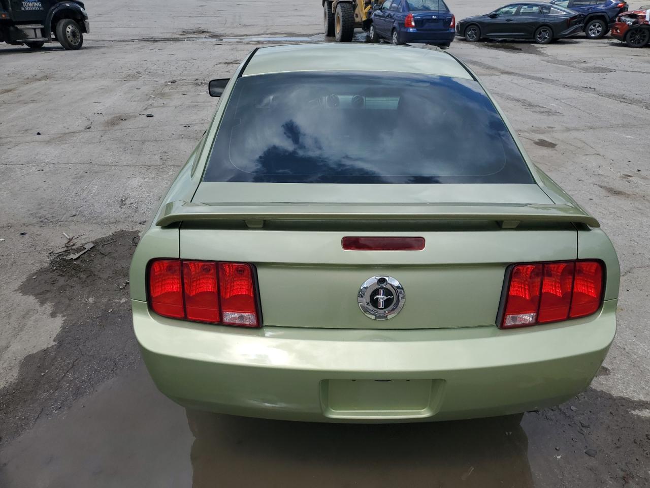 2005 Ford Mustang VIN: 1ZVFT80N255179676 Lot: 65148535