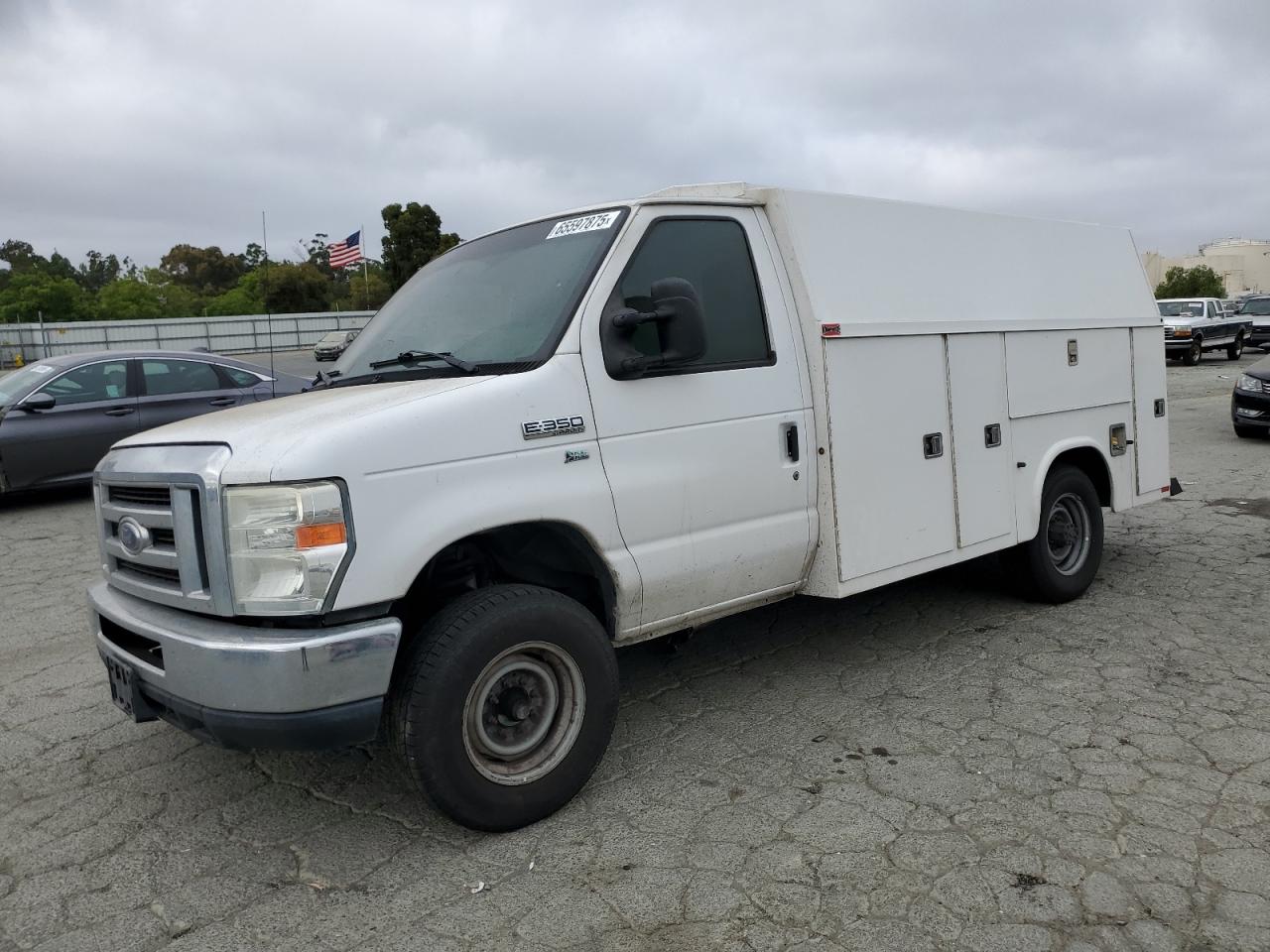 2013 Ford Econoline E350 Super Duty Cutaway Van VIN: 1FDWE3FL5DDA99777 Lot: 65597875