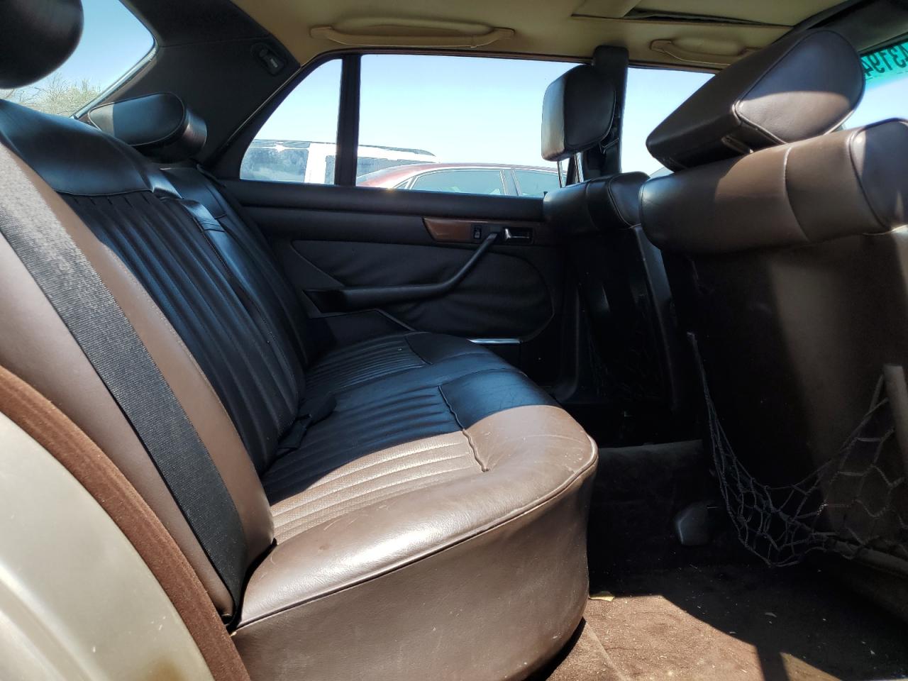 1987 Mercedes-Benz 420 Sel VIN: WDBCA35D4HA310633 Lot: 64319495