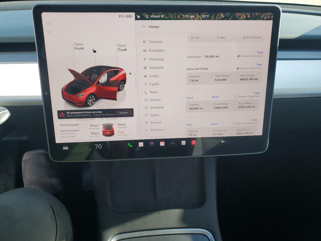 2022 Tesla Model Y VIN: 7SAYGDEE3NF518769 Lot: 64082465