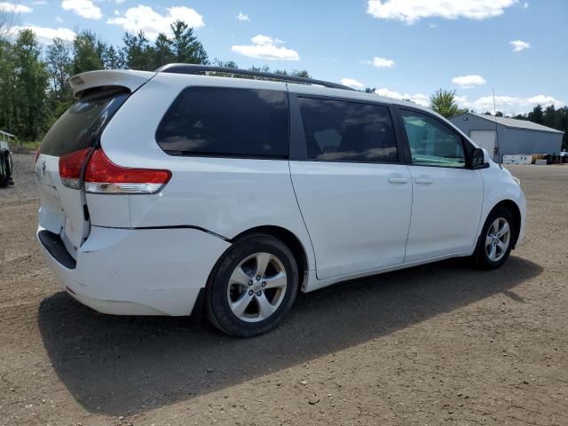 2013 TOYOTA SIENNA LE  