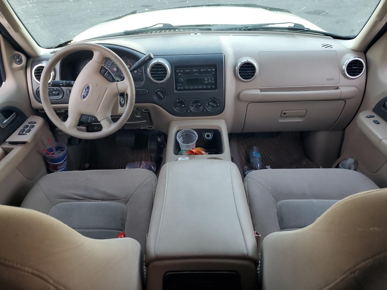 B32032 2004 Ford Expedition Xlt