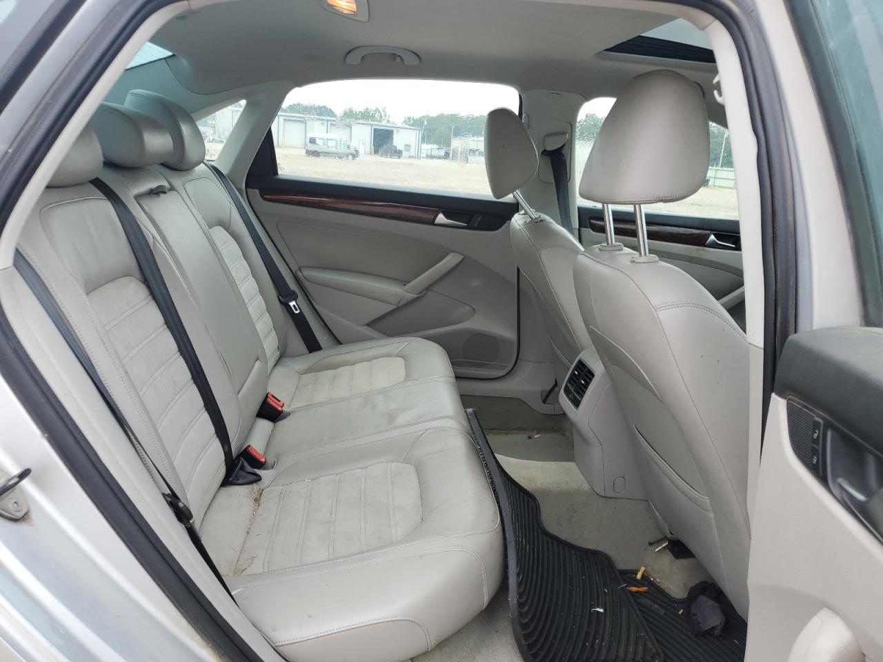 2013 Volkswagen Passat Sel VIN: 1VWCN7A32DC145848 Lot: 64662715