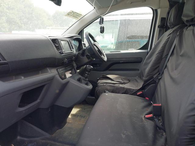 2022 VAUXHALL VIVARO F29