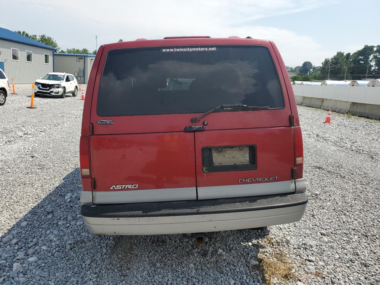 2000 Chevrolet Astro VIN: 1GNEL19WXYB120535 Lot: 64408575