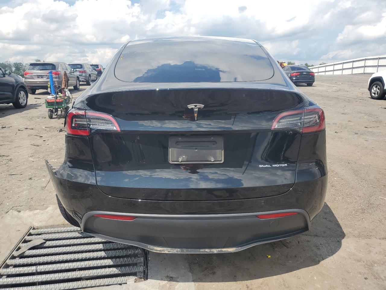 2023 Tesla Model Y VIN: 7SAYGAEE7PF847007 Lot: 64879285