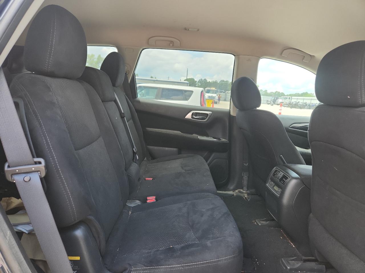 2015 Nissan Pathfinder S VIN: 5N1AR2MN7FC682731 Lot: 64894945