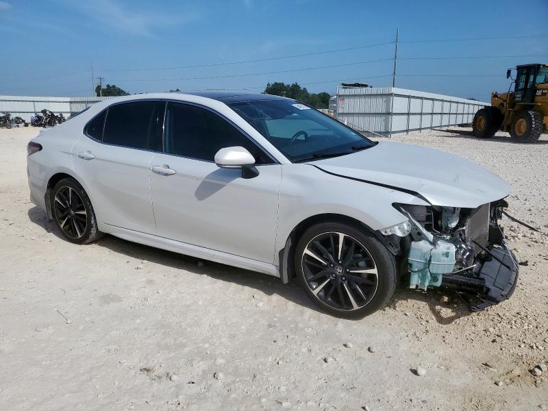  TOYOTA CAMRY 2019 White
