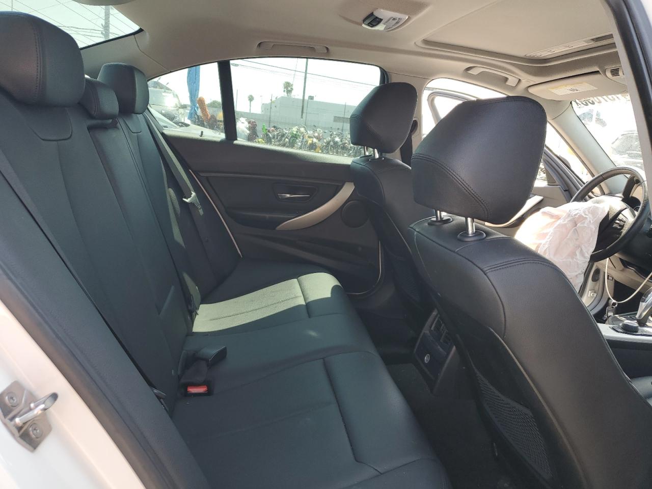2015 BMW 320 I VIN: WBA3B1C55FK137689 Lot: 64137805