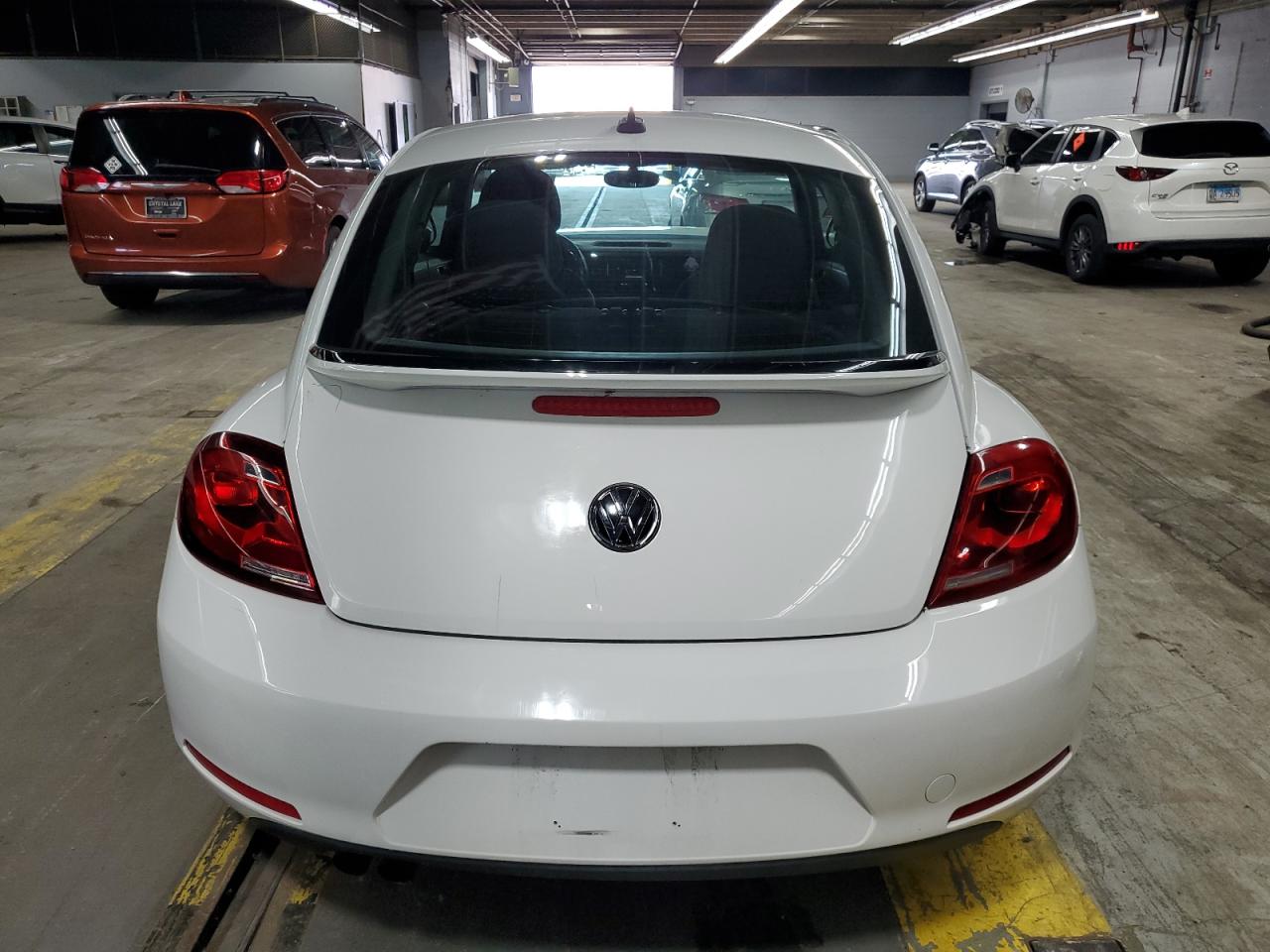 2018 Volkswagen Beetle S VIN: 3VWFD7AT0JM721186 Lot: 64695335