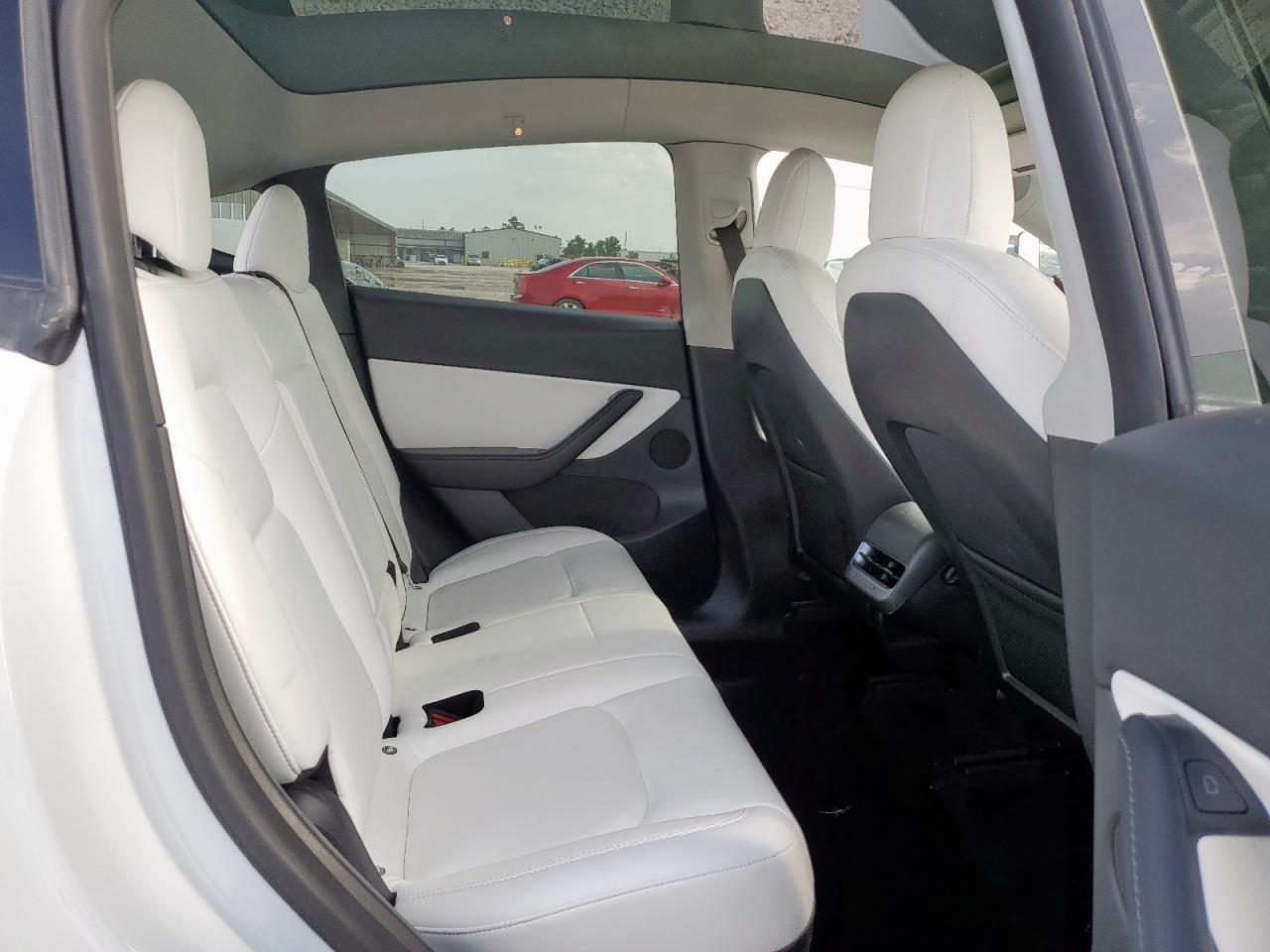 2022 Tesla Model Y VIN: 7SAYGDEE3NF376133 Lot: 63493155