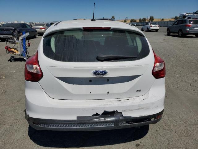  FORD FOCUS 2012 Белы