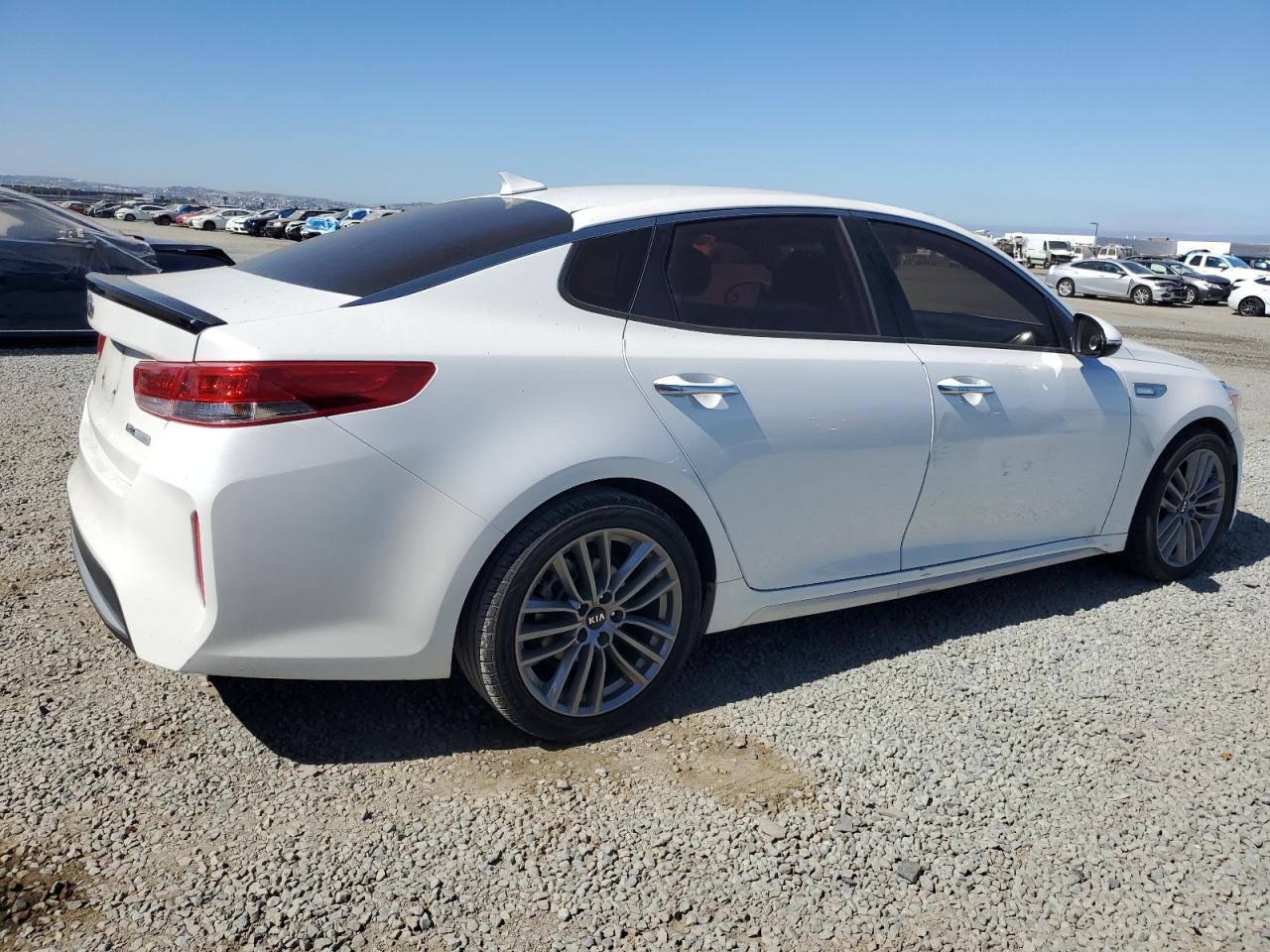 2017 Kia Optima Hybrid VIN: KNAGU4LE1H5013627 Lot: 66541285